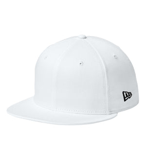NEW ERA® 9FIFTY® Flat Bill Snapback Cap - Flag White